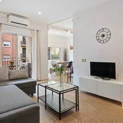 Bright 3BR2BA w Balcony in Eixample