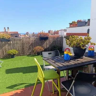 Precioso Dúplex con terraza a 5 minutos playa y 20 minutos de Barcelona