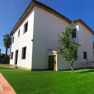 CASA CENTRO DEL PUEBLO CON PISCINA PRIVADA