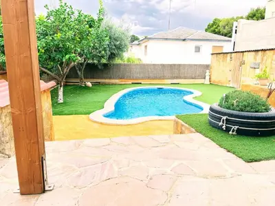 Gallery image of Casa de vacaciones en castelldefels ¡tranquilidad y piscina! in Castelldefels