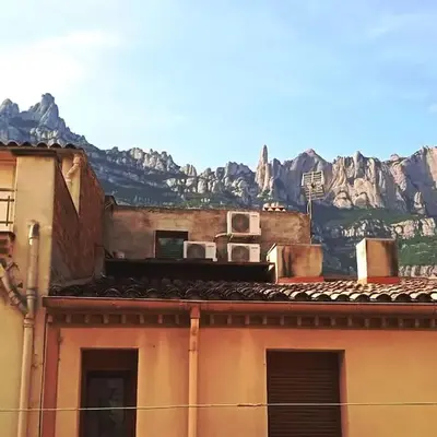 piso con vistas a la montaña