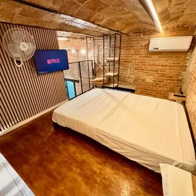 Estudio nuevo! Al lado del metro L1 L4 L5