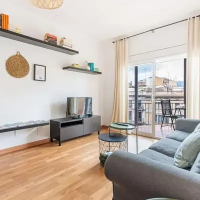 Sunny 3BR for 4 Iconic Terrace Views