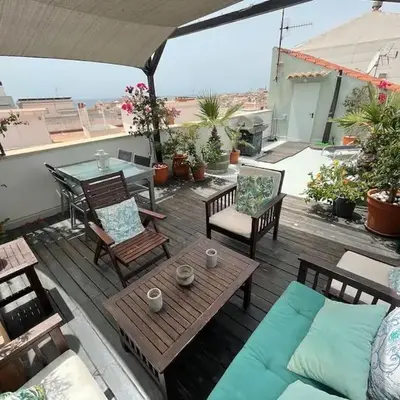 Preciosa casa en el centro con terraza y patio