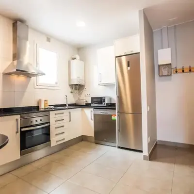 34MAL1078- New&Bright 2BR Apt near Sagrada Familia