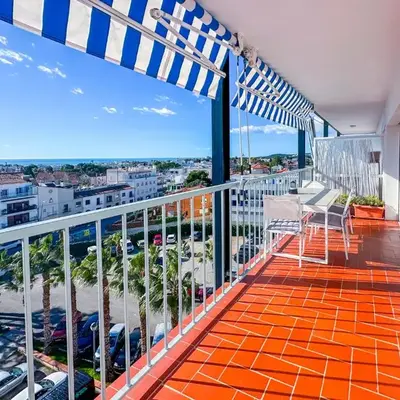 Urban Waves by Hello Homes Sitges