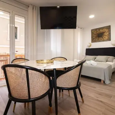 Charming Seaside Apartment in Barceloneta