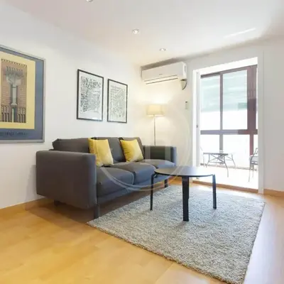 Bonito apartamento en el Eixample