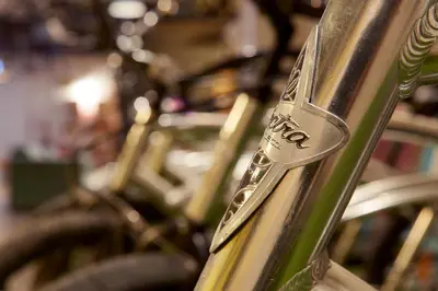 a close up of a bike tire with a metal clasp at Bed & Bike Barcelona in Barcelona
