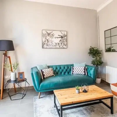 33MAL1082- Big 2BR apartment near Sagrada Familia