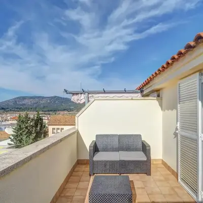 Ribes Duplex by Hello Homes Sitges