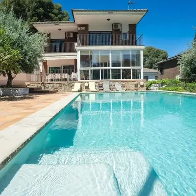 Villa espectacular privada con piscina y AACC