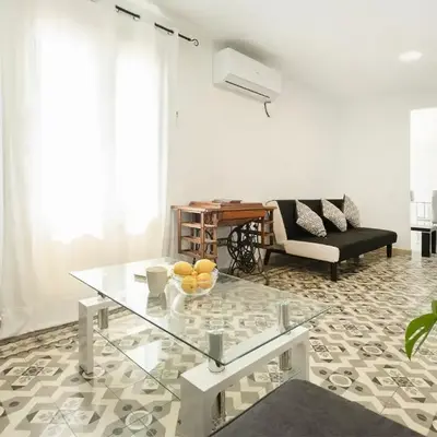 Catalan Charm 3BR w 15 Baths