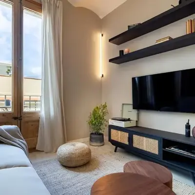 Takari - 1 bedroom and balcony in Gràcia