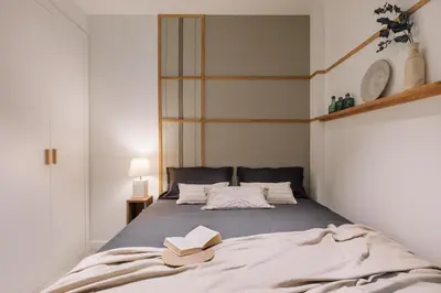 a bathroom with a sink and a mirror at Sare - 3 bedrooms in Eixample Esquerra in Barcelona