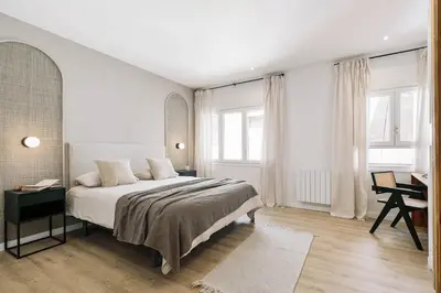 a bathroom with a shower and a toilet and a sink at Conca - 2 bedrooms apartment in Sant Gervasi in Barcelona
