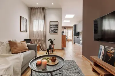 a home office with a desk and a chair at Finnt - 1 bedroom and terrace in Eixample Dreta in Barcelona