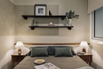 a bedroom with a bed with a wooden headboard at Newman - 3 bedrooms and terrace in Sant Gervasi in Barcelona