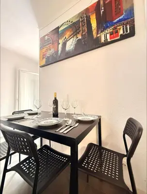 a kitchen with a refrigerator and a stove at Apartamento de 3 habitaciones en Barcelona F2 in Hospitalet de Llobregat