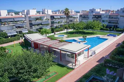 an aerial view of a building with a swimming pool at Winahost El balcón al mar de Cubelles in Cubelles