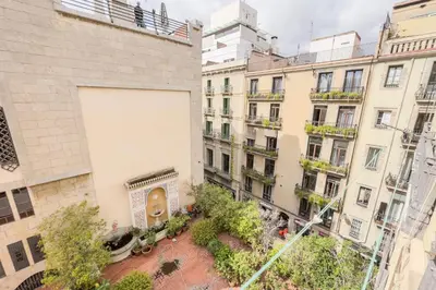 an overhead view of buildings in a city at Habitación 6 con baño junto a Las Ramblas in Barcelona