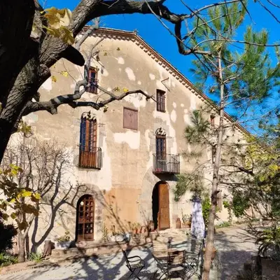 Antic Can Poi - Masia histórica del siglo XIII en la Garriga