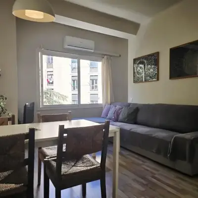 little 3 bedrooms apartement barcelona center