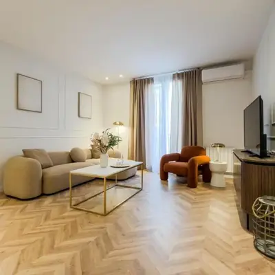 Four Petals Barcelona Boutique Apartments