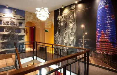 a room with a large painting on the wall at Hostal Fernando in Barcelona
