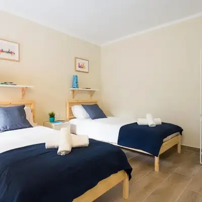 Contemporary Apartment Near Camp Nou and Fira Barcelona
