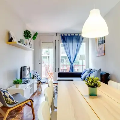 Spacious 4 Bedroom Apartment Fira BCN & Camp Nou