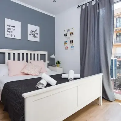 Lovely and Convenient Sagrada Familia Apartment