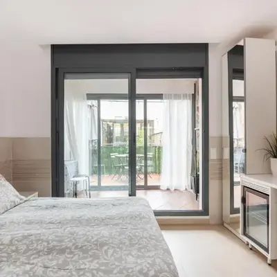 Hostal House