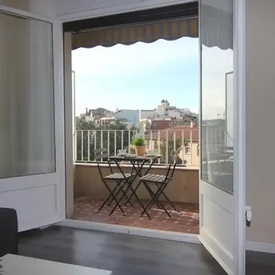 FELIP - Spacious and quiet apartments & one with Terrace