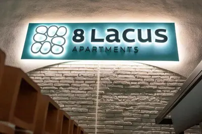 a sign for the lacosappetsagents at 8 lacus in Hospitalet de Llobregat