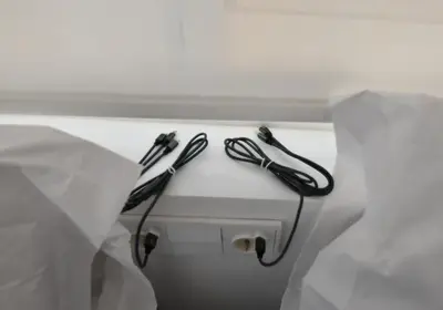 two corded phones sitting on top of a table at Apartamento 2 habitaciones y magnífica terraza in Castelldefels