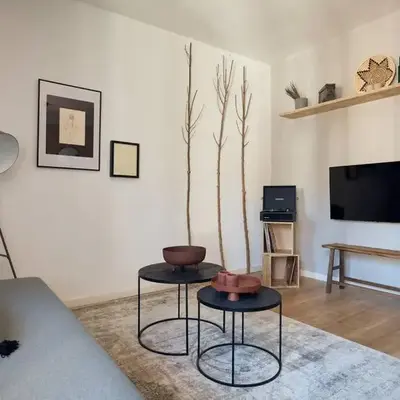 YANGRA - Two Bedroom Apartment in Consell de Cent