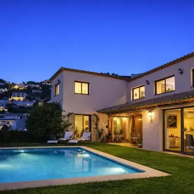 Villa Sitges Julia Vista Espectacular 2 k m s de la Playa Comoda & Area Tranquila Amplitud interior y plana