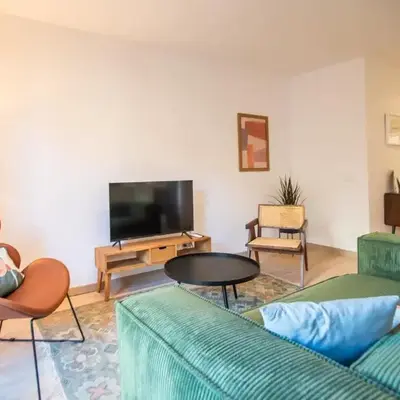 12CRC1038 - Big & Cozy 2bed Apartment in the city