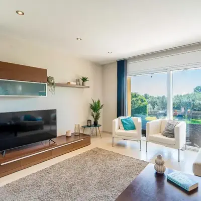 Winahost Casa familiar con piscina