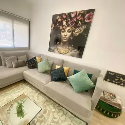 Barcelona Chic Apartments- Free Parking - 10 min BCN center by metro