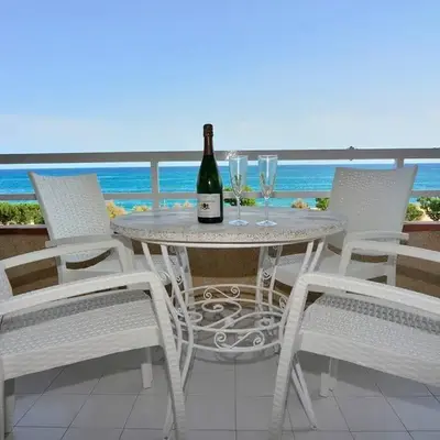 New! Fantastic apartament in front of the sea!